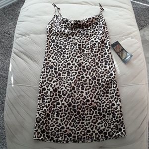 Bebe leopard dress